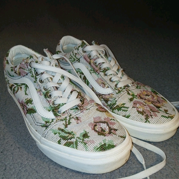 Vans Shoes - VANS Off The Wall Women's Tennis Shoes Size 8.5 Floral Print